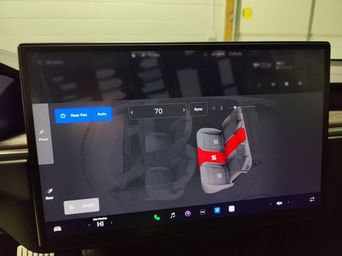 Used 2022 Tesla Model S image 36