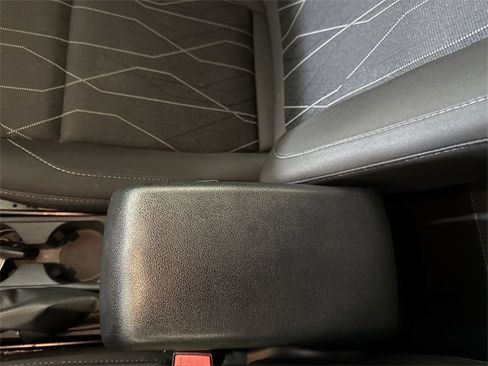 Used 2019 Ford EcoSport SE w/ SE Convenience Package image 41