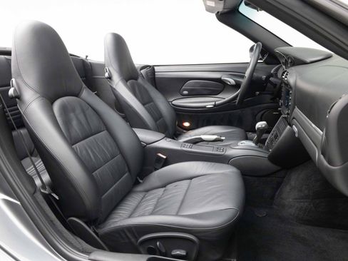 Used 2004 Porsche 911 Carrera 4 AWD/4WD image 4