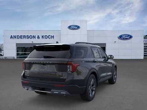 Used 2026 Ford Explorer Active AWD/4WD image 7