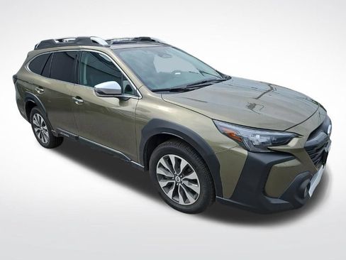 Certified 2025 Subaru Outback Touring XT AWD/4WD image 2