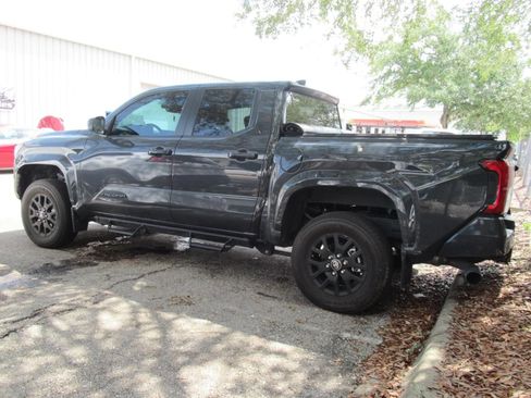 Used 2024 Toyota Tacoma SR5 AWD/4WD image 3