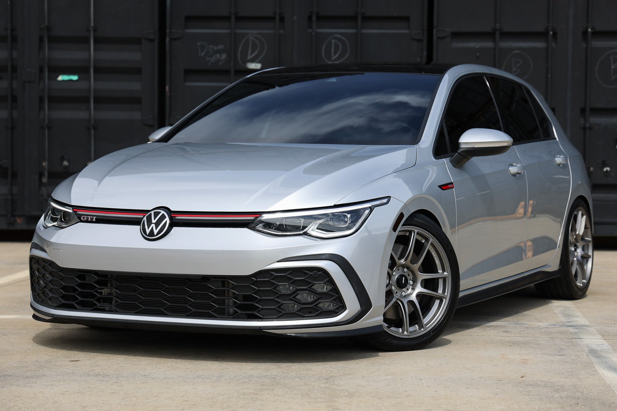 Used 2022 Volkswagen GTI SE FWD image 1