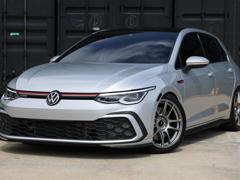 Used 2022 Volkswagen GTI SE FWD image 1