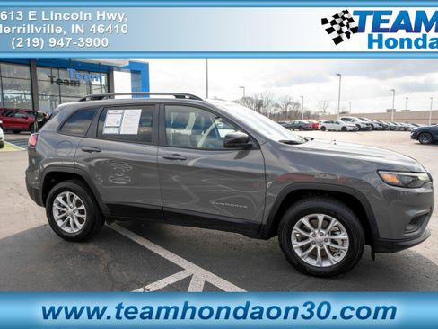 Used 2022 Jeep Cherokee Latitude Lux image 1
