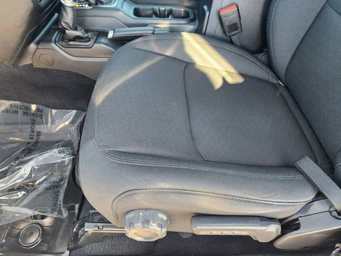 Used 2021 Jeep Gladiator Willys image 22