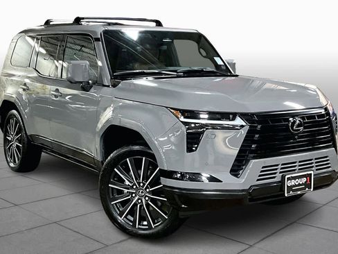 Used 2024 Lexus GX 550 w/ Accessory Package (Z1) image 3