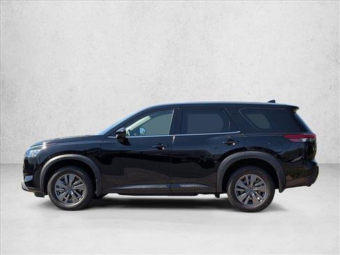 Used 2024 Nissan Pathfinder S FWD image 8