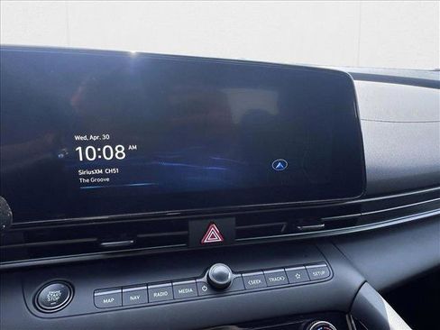 New 2025 Hyundai Elantra SEL image 14