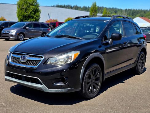 Used 2013 Subaru Crosstrek 2.0i Limited w/ Popular Pkg 2 AWD/4WD image 3