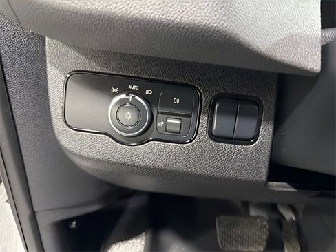 Used 2021 Mercedes-Benz Sprinter 2500 image 15