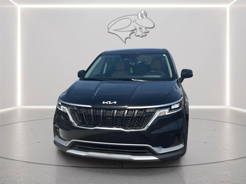 Used 2024 Kia Carnival LX image 14