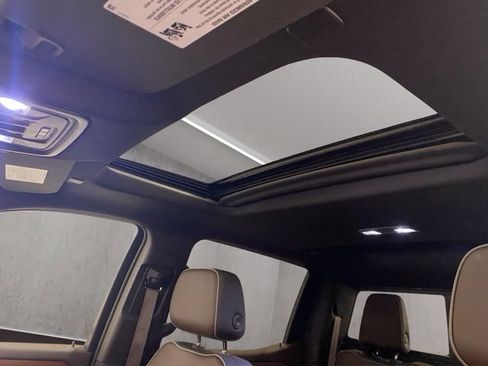Used 2023 GMC Sierra 1500 Denali AWD/4WD image 4