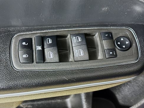 Used 2022 Dodge Charger SXT w/ Leather Interior Group image 24