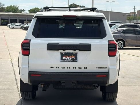 New 2026 Toyota 4Runner TRD Off-Road Premium AWD/4WD image 5