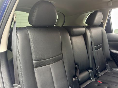 Used 2019 Nissan Rogue SL w/ Premium Package FWD image 37