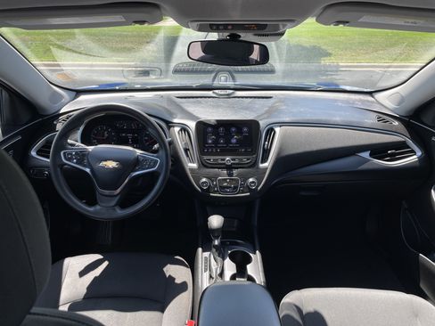 Used 2023 Chevrolet Malibu LS FWD image 17