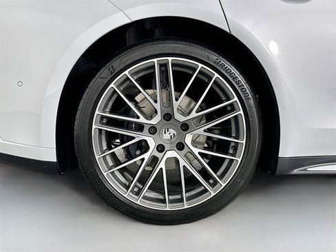 Certified 2026 Porsche Panamera image 13