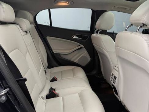 Used 2019 Mercedes-Benz GLA 250 image 17