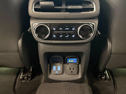 Used 2024 Genesis GV80 3.5T Advanced AWD/4WD image 38