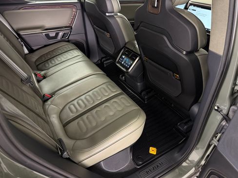 Used 2022 Rivian R1T Launch Edition AWD/4WD image 37