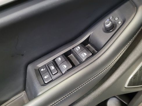 Used 2022 Jeep Grand Cherokee Limited w/ Luxury Tech Group II image 27