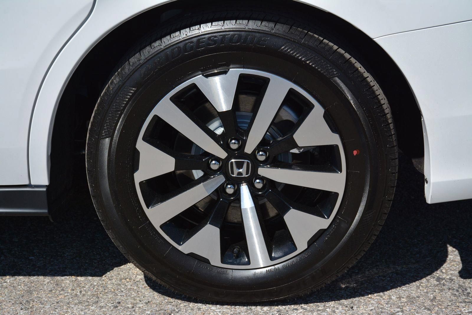 Used 2026 Honda Odyssey EX-L image 32