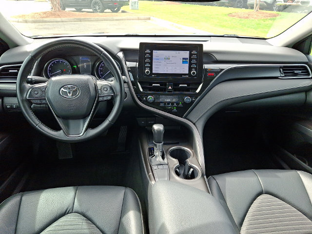 Used 2024 Toyota Camry SE w/ Convenience Package FWD image 11