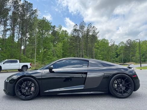 Used 2017 Audi R8 V10 plus image 10