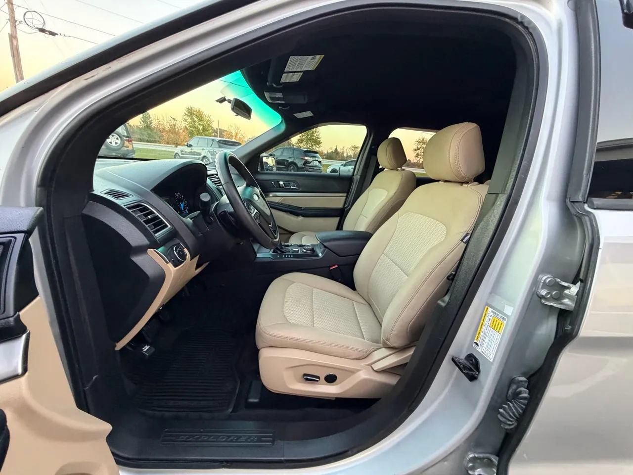 Used 2016 Ford Explorer 4WD image 11