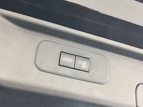 Used 2025 Toyota Grand Highlander AWD image 24
