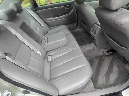 Used 2000 Toyota Avalon XLS image 1