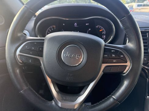 Used 2021 Jeep Grand Cherokee Laredo X RWD image 23