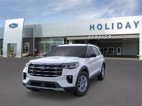 New 2026 Ford Explorer Active w/ Active Comfort Package image 2