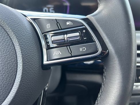 Certified 2025 Kia Seltos S AWD/4WD image 17