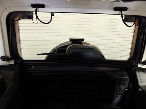 Used 2024 Jeep Wrangler Unlimited Sahara w/ Technology Group AWD/4WD image 21