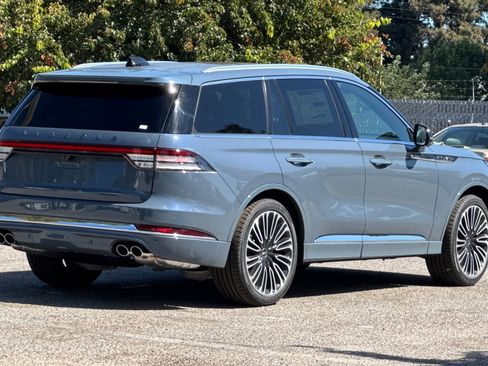 New 2025 Lincoln Aviator Black Label image 5