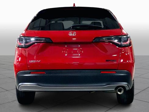 Used 2025 Honda HR-V Sport image 5