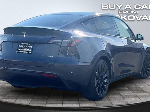 Used 2023 Tesla Model Y Performance AWD/4WD image 9