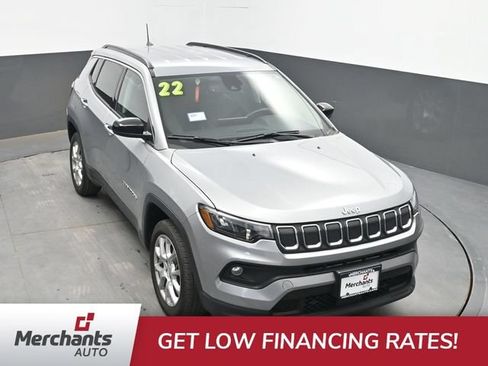 Used 2022 Jeep Compass Latitude AWD/4WD image 32