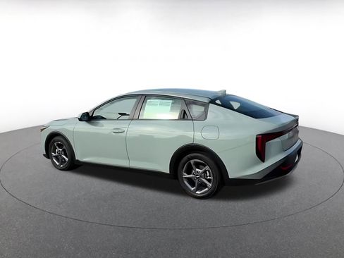 Used 2025 Kia K4 LXS image 10