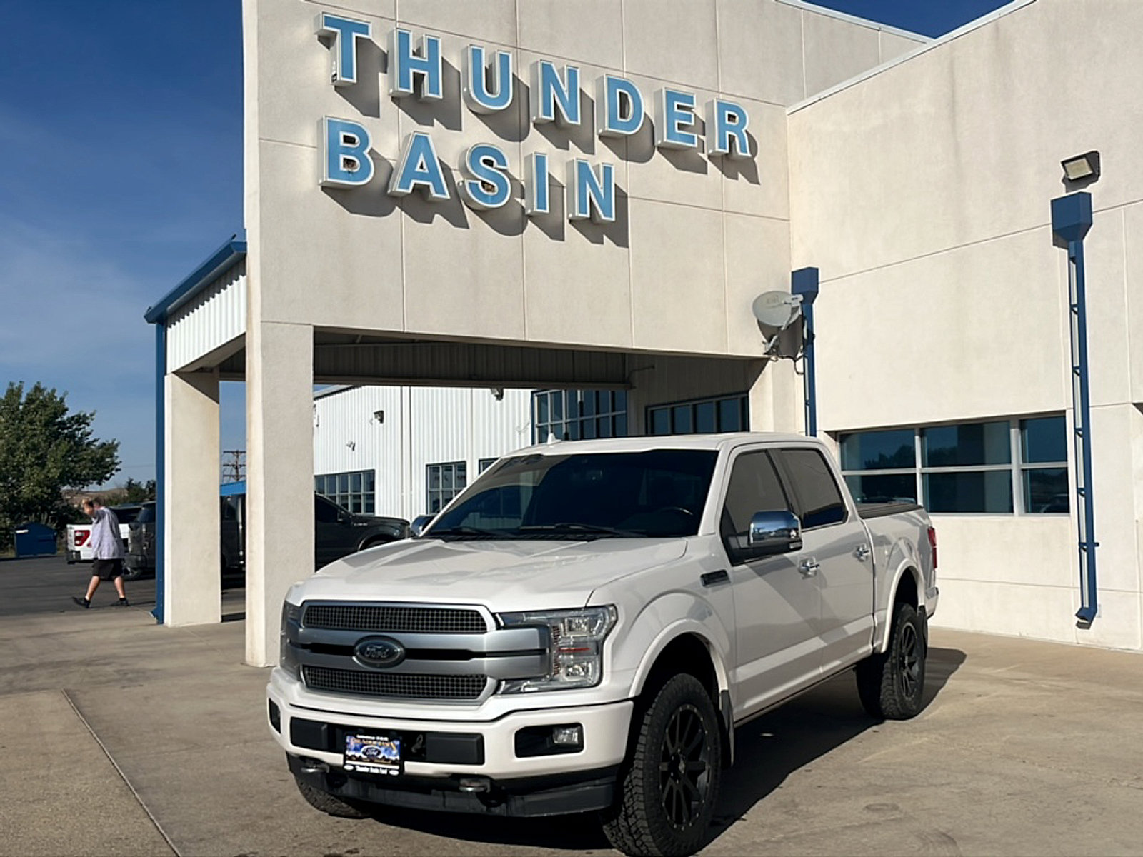 Used 2019 Ford F150 Platinum w/ Technology Package AWD/4WD image 1