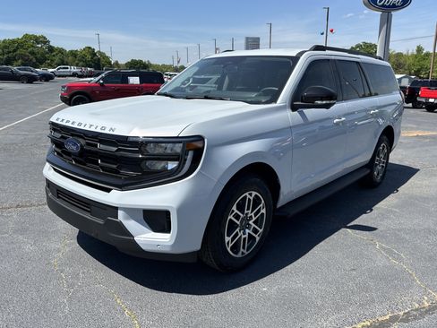 New 2026 Ford Expedition Max Active AWD/4WD image 2