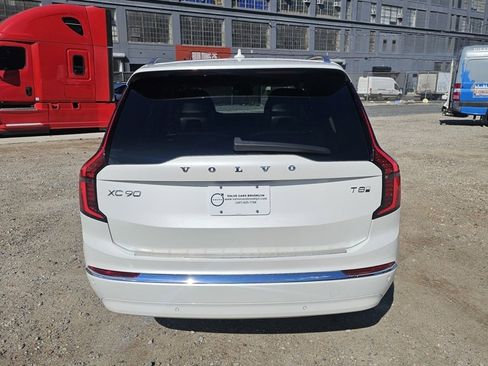 Certified 2025 Volvo XC90 T8 Plus w/ Protection Package Premier image 3