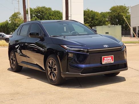 Used 2026 Toyota bZ FWD image 2