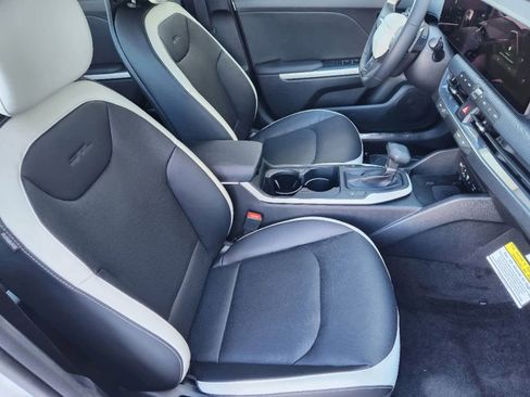 New 2025 Kia K4 GT-Line w/ GT-Line Premium Package image 11