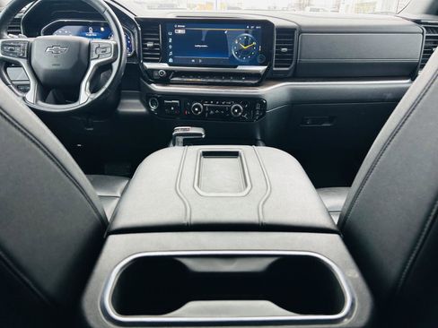 Used 2022 Chevrolet Silverado 1500 LT Trail Boss w/ LT Trail Boss Premium Package image 28