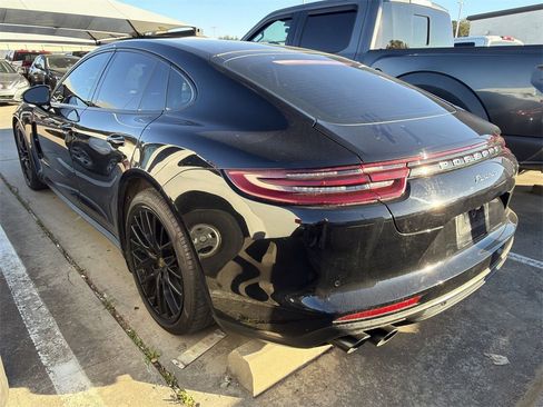 Used 2019 Porsche Panamera image 4