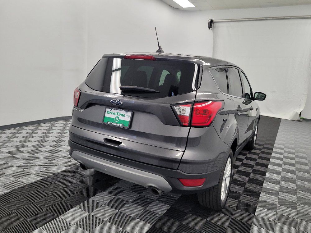 Used 2019 Ford Escape SE FWD image 7