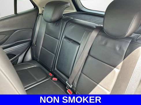 Used 2019 Buick Encore Essence image 17